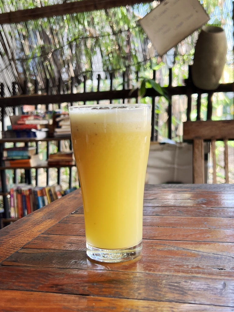 Oppskrift: Bananjuice med honning fra Tea Garden i Mae Sot