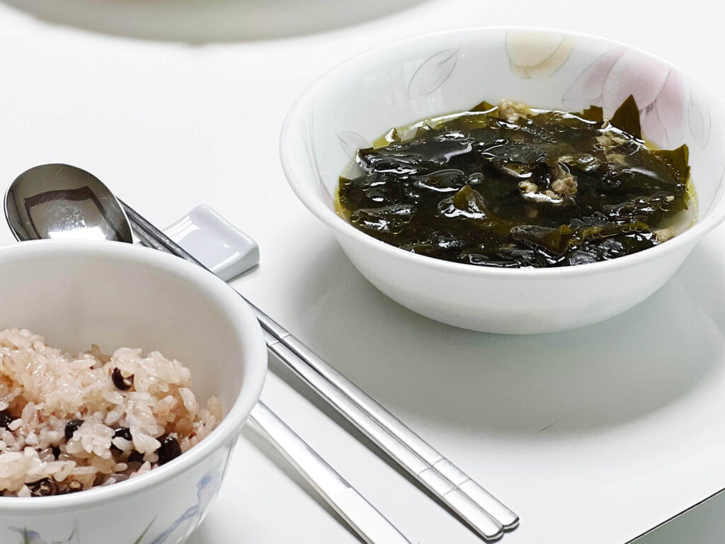 Oppskrift: Miyeok Guk – Koreansk tangsuppe (bursdagssuppe)